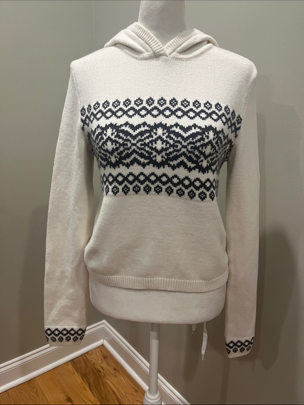 aerie Late Night Hoodie Fair Isle White Black